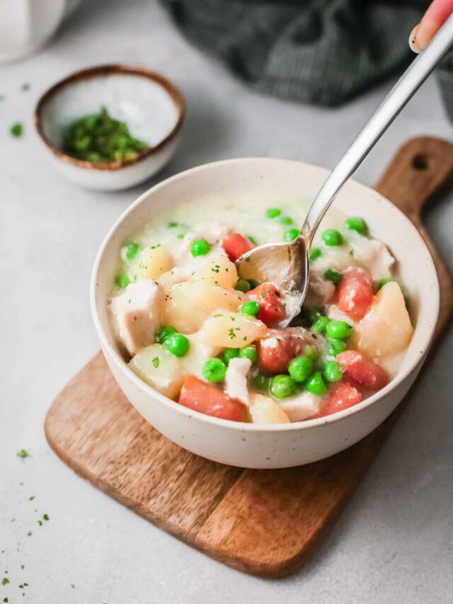 Slow Cooker Yummy Chicken Pot Pie Story