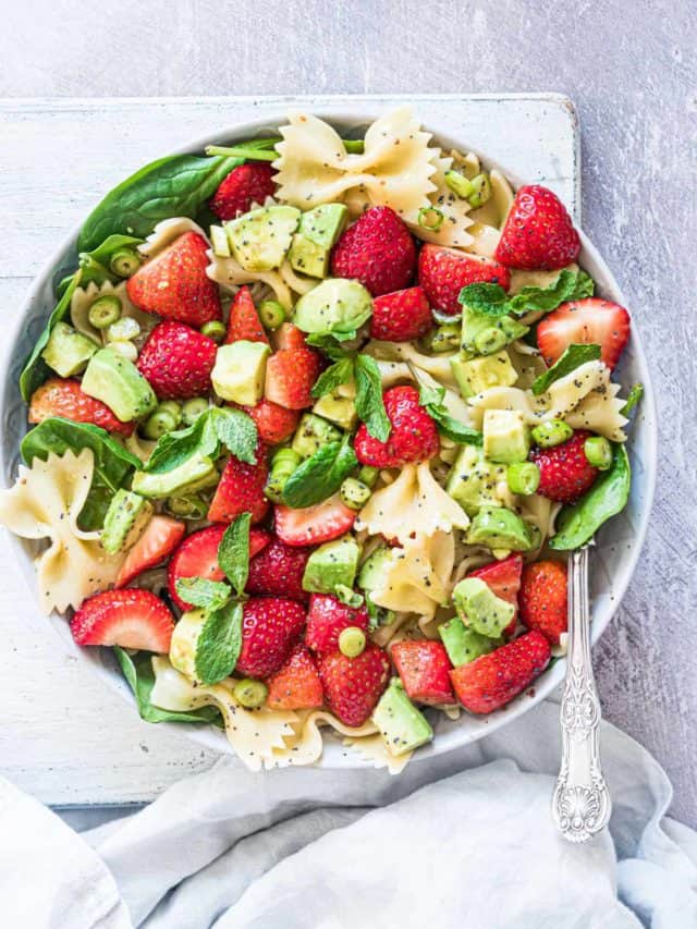 cropped-strawberry-avocado-pasta-salad-13-of-21.jpg