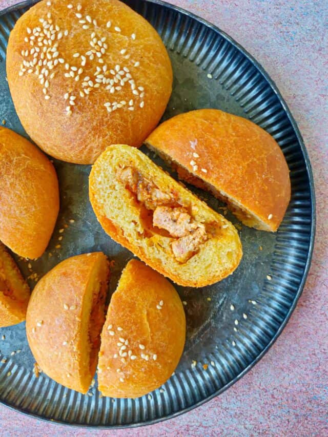 Spicy Chicken Stuffed Buns Story - Budget Delicious